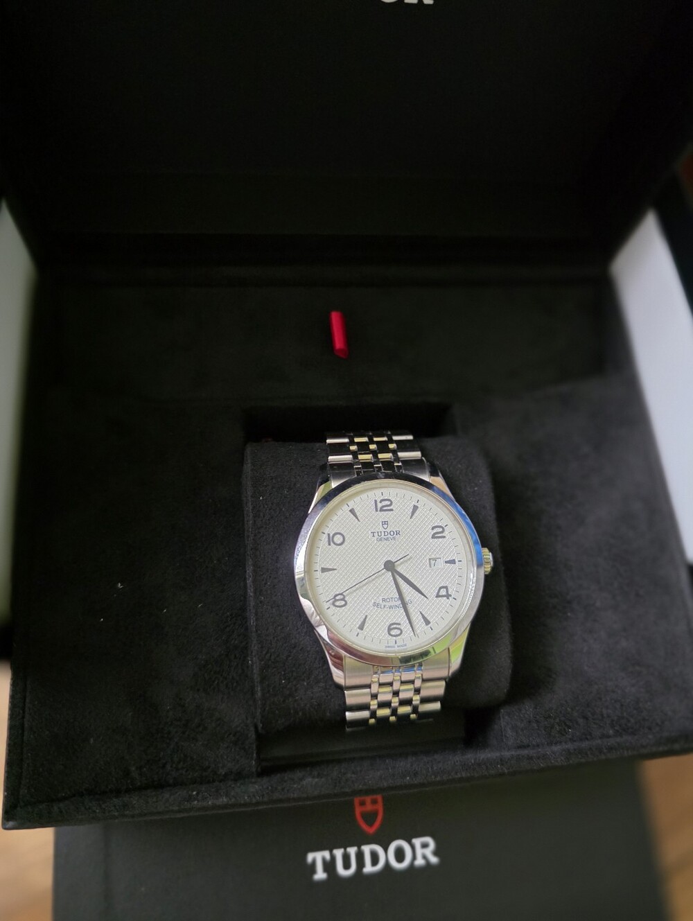 Authentic TUDOR Watch - Picture 3 of 8